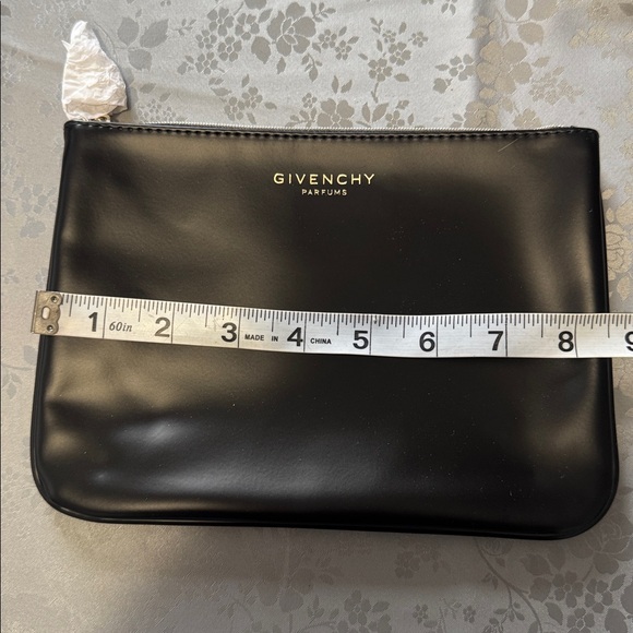 Givenchy Parfums cosmetics case - Picture 8 of 8